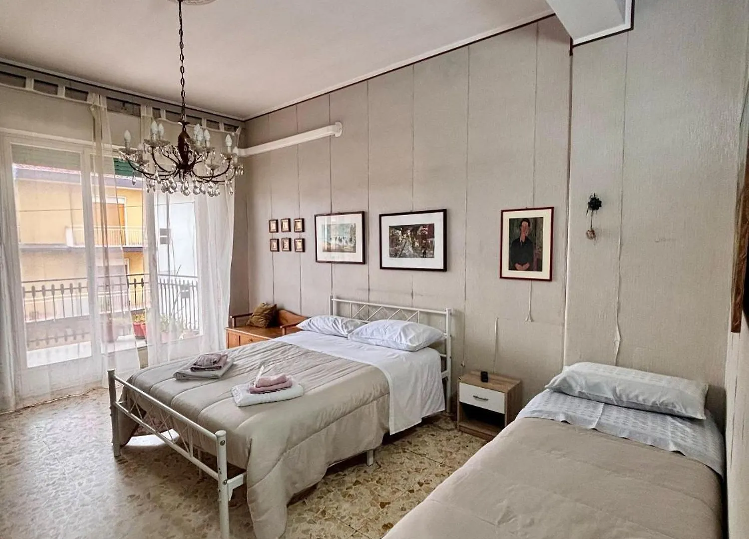 Lg Giarre Apartment In Italy İtalya